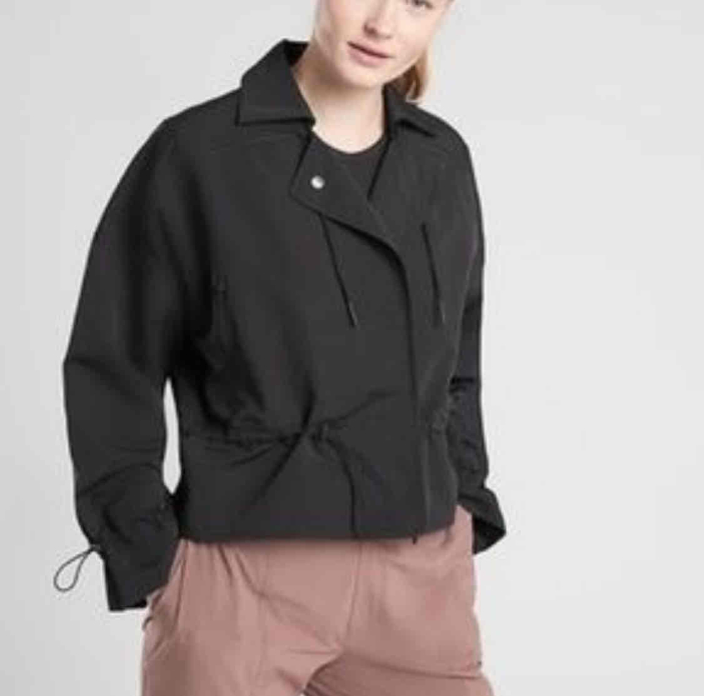 ATHLETA Acadia Bungee Cords Water Repellent Jacket, Black | Size Medium